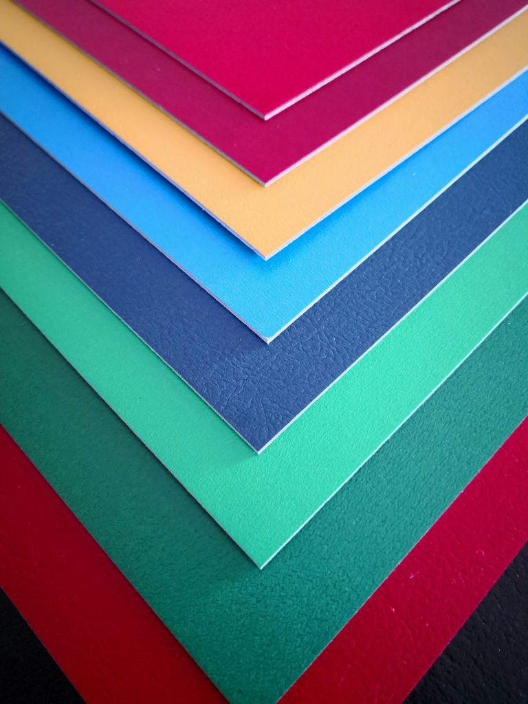 Fiberboard / Varnished and embossed SB Business Solution